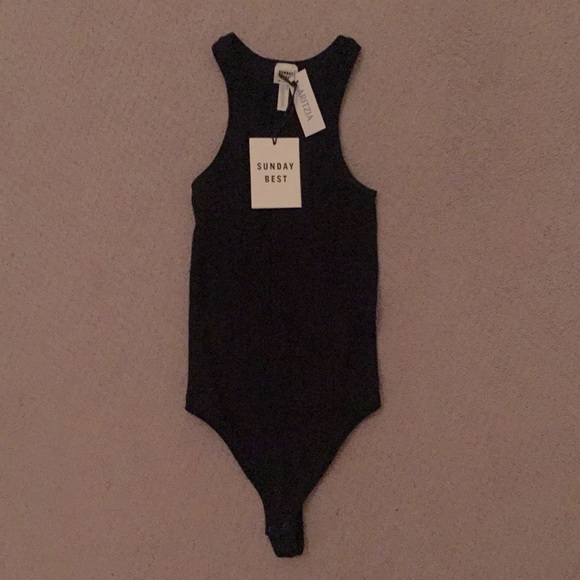 Sunday Best Tops - Aritzia’s “Sunday Best” Moxie Seamless body suit